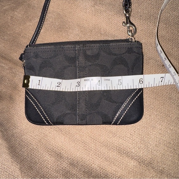 Coach Black Signature Wristlet Pouch with Contrast Stitching - Picture 4 of 5